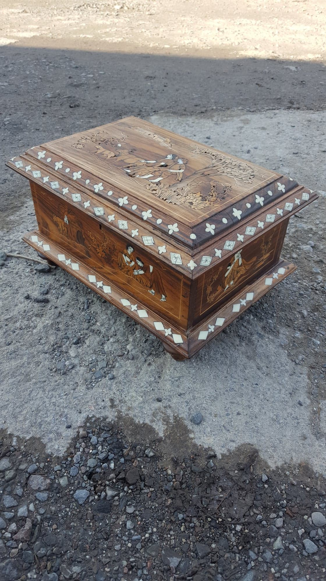 Inlaid Bone Rosewood Casket
