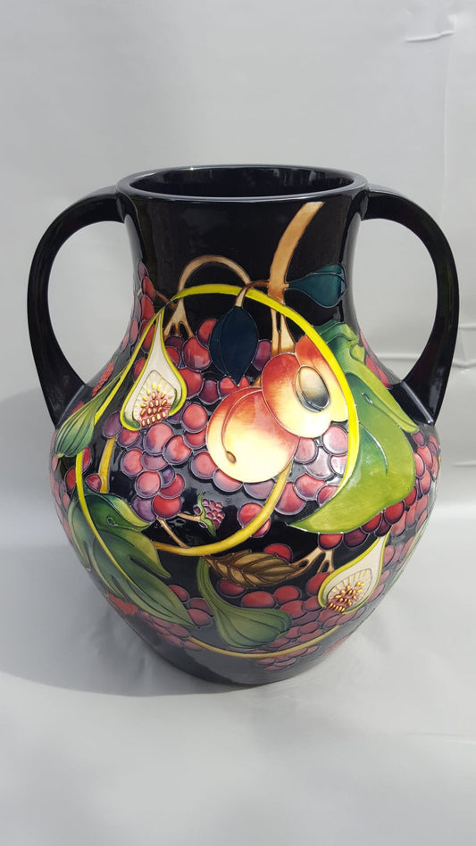 Moorcroft Queens Choice "Emma Bossons" Vase